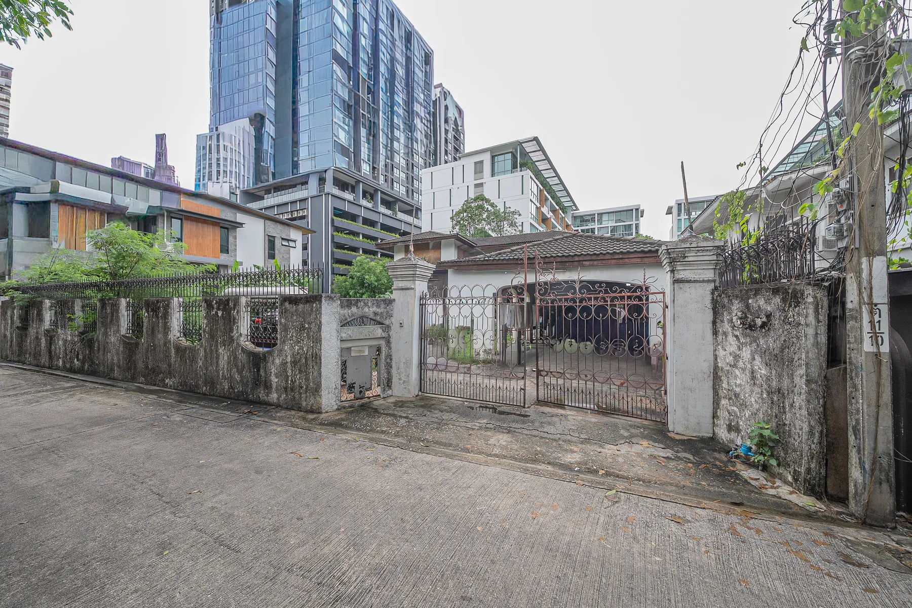 ด้านหน้าทรัพย์สิน สุขุมวิท 46
